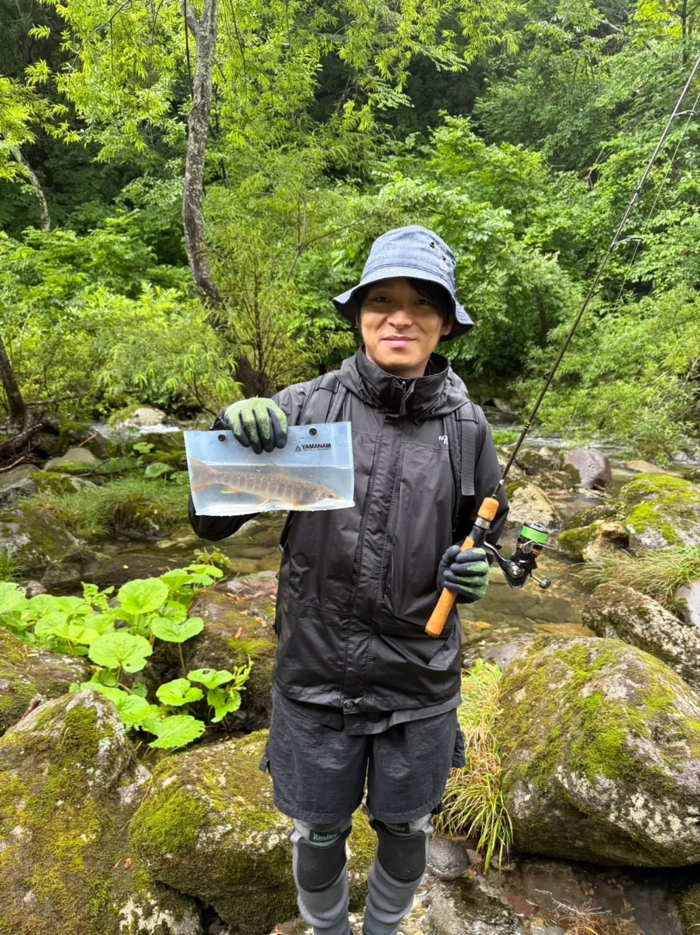 渓流釣り初めてのお客さま。